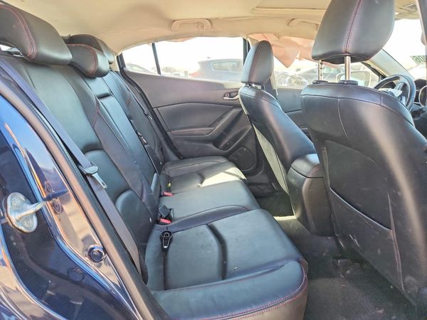 2015 MAZDA 3 Touring/GS