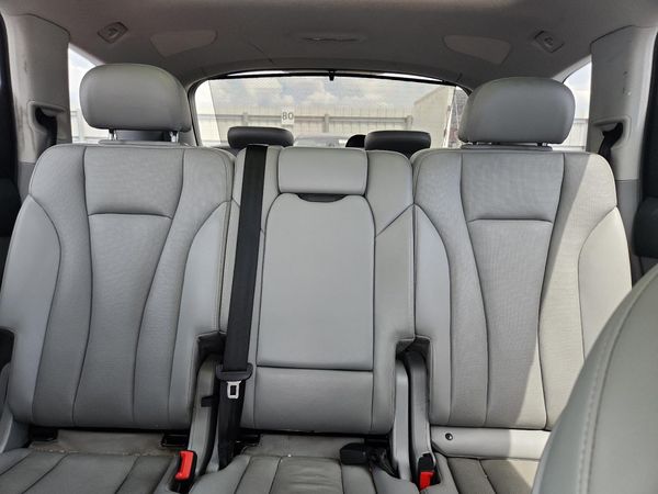2018 AUDI Q7 quattro Premium Plus
