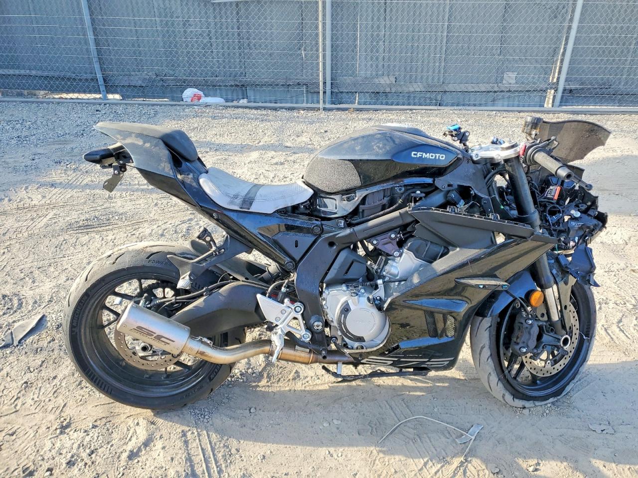 2025 CF MOTO 675SS