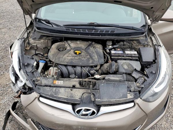 2014 HYUNDAI ELANTRA GLS(Middle) — Engine bay