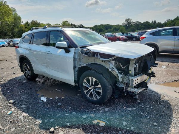 2022 TOYOTA HIGHLANDER
