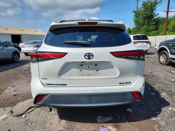 2022 TOYOTA HIGHLANDER