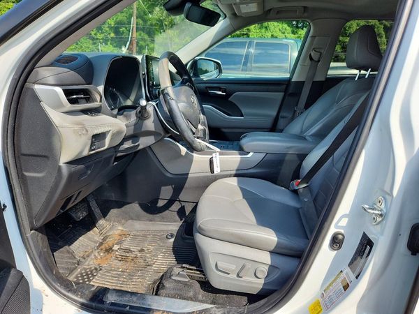 2022 TOYOTA HIGHLANDER