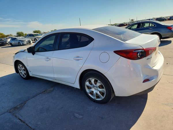 2015 MAZDA 3