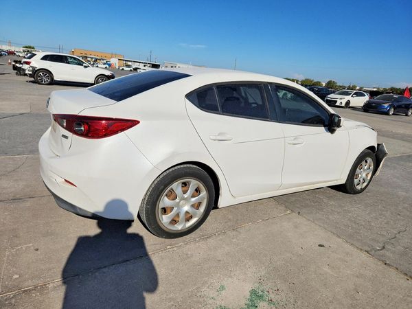 2015 MAZDA 3