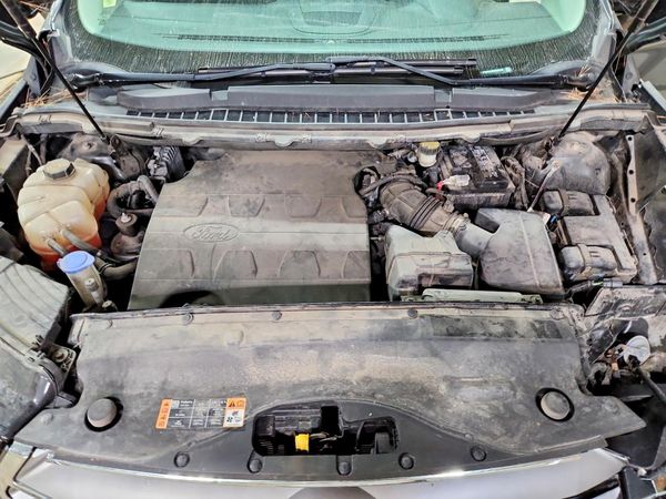 2017 FORD EDGE — Engine bay