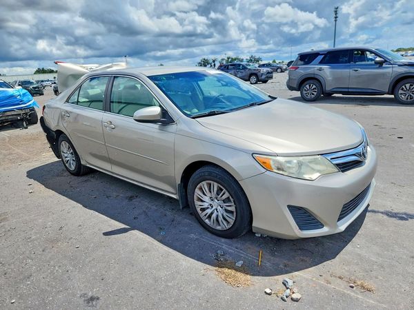 2013 TOYOTA CAMRY