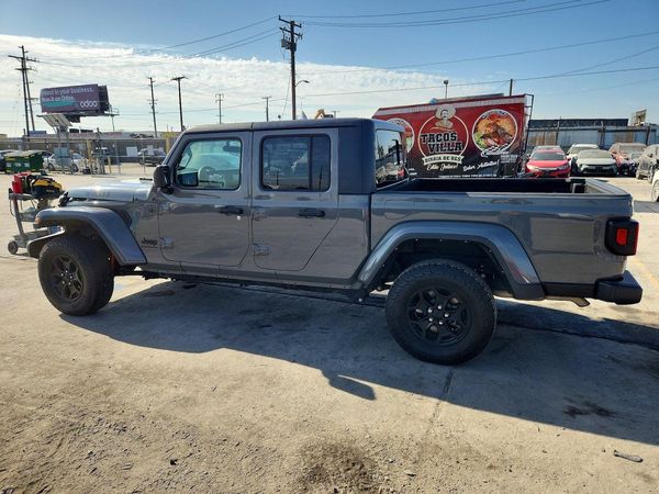 2023 JEEP GLADIATOR