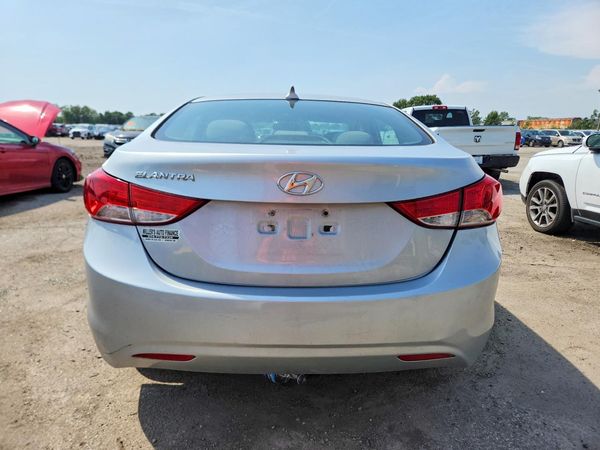 2013 HYUNDAI ELANTRA