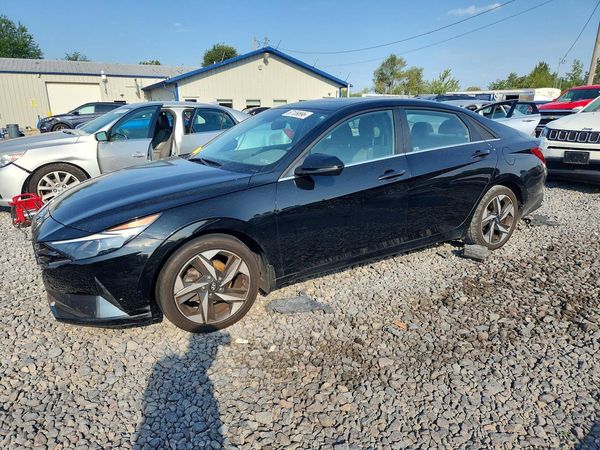 2022 HYUNDAI ELANTRA SEL w/ Premium Pkg