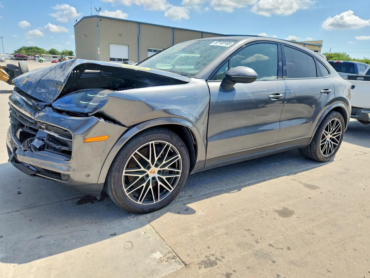 2025 PORSCHE CAYENNE