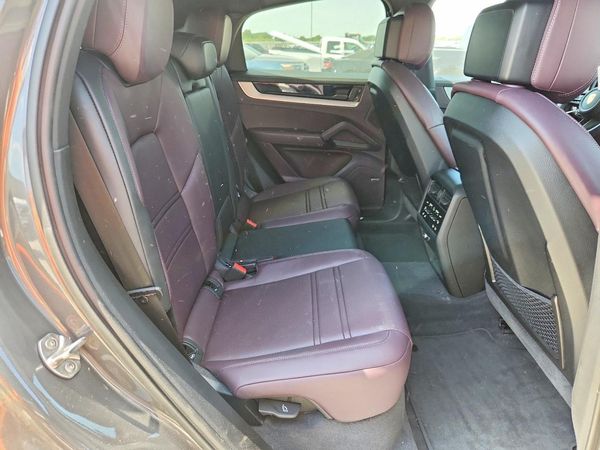 2025 PORSCHE CAYENNE