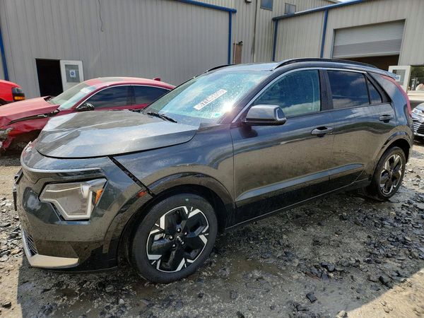 2024 KIA NIRO Wind