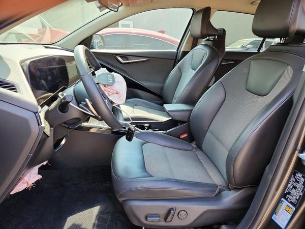 2024 KIA NIRO Wind