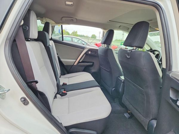 2016 TOYOTA RAV4 XLE (M Grade)