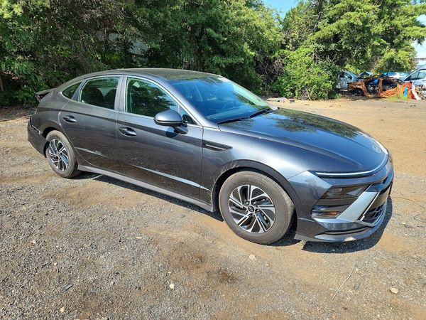2026 HYUNDAI SONATA Blue — Passenger 3/4