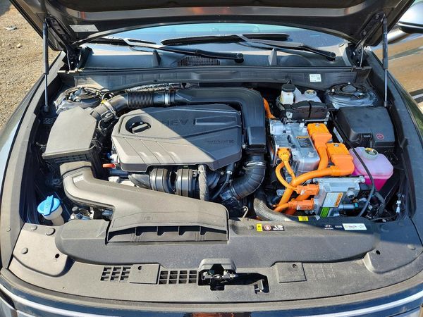 2026 HYUNDAI SONATA Blue — Engine bay