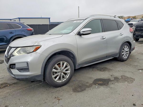 2018 NISSAN ROGUE — Front 3/4
