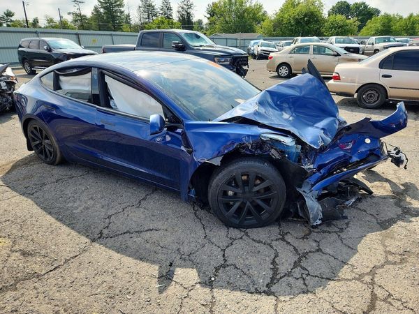 2021 TESLA MODEL 3 — Passenger 3/4