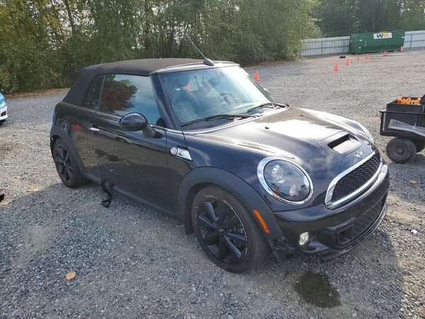 2015 MINI COOPER