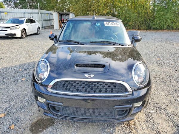 2015 MINI COOPER