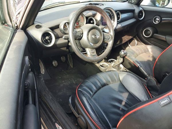 2015 MINI COOPER
