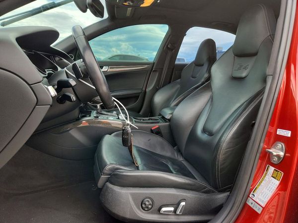 2013 AUDI S4/RS4 quattro Premium Plus — DENT