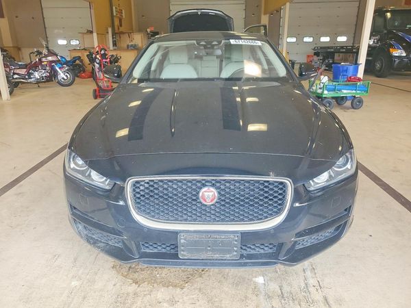2018 JAGUAR XE