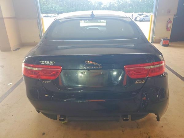 2018 JAGUAR XE