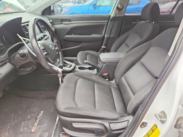 2017 HYUNDAI ELANTRA — DENT