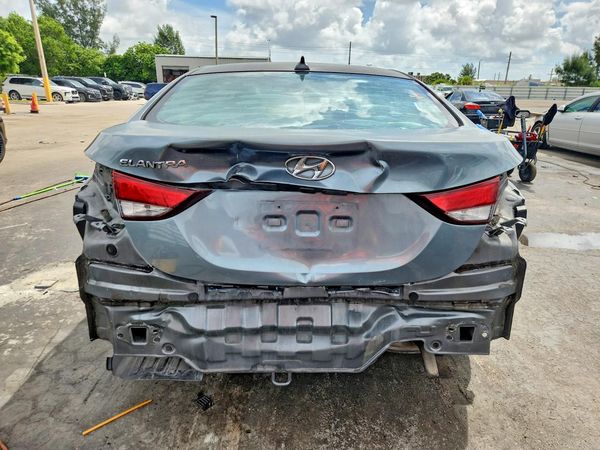 2016 HYUNDAI ELANTRA