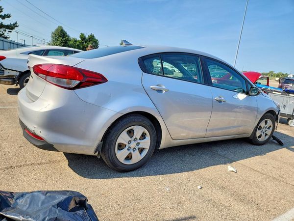 2017 KIA FORTE LX Base