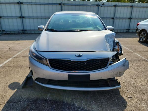 2017 KIA FORTE LX Base