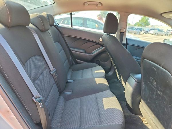 2017 KIA FORTE LX Base