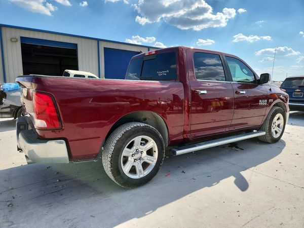 2017 RAM 1500 SLT