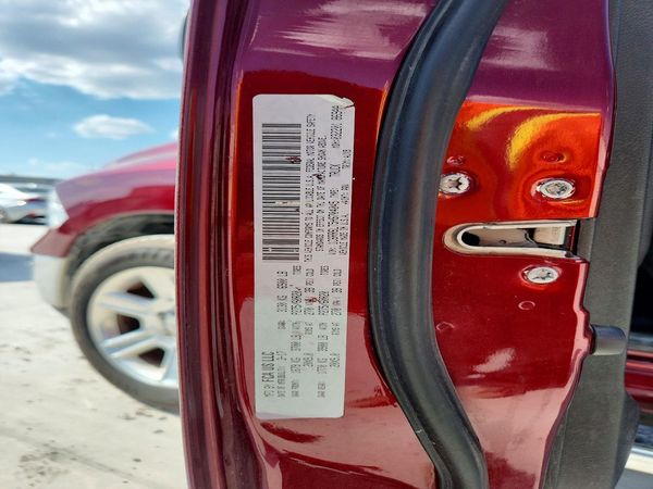 2017 RAM 1500 SLT