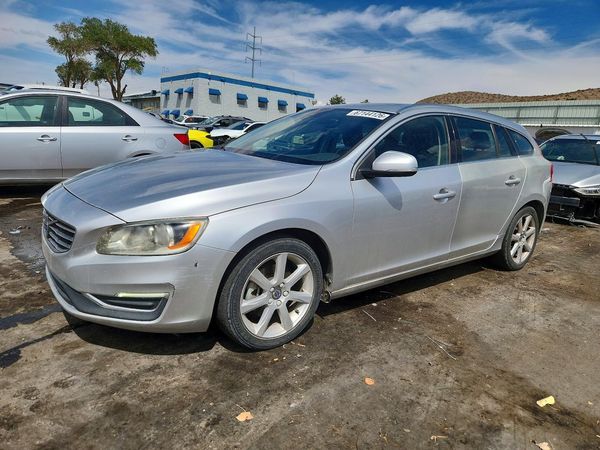 2016 VOLVO V60 SV33 Premier