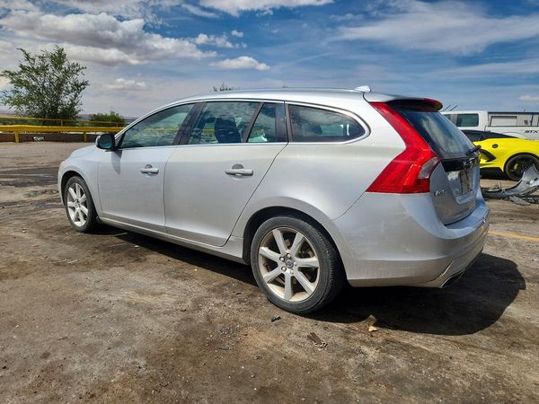 2016 VOLVO V60 SV33 Premier