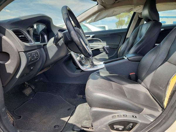 2016 VOLVO V60 SV33 Premier