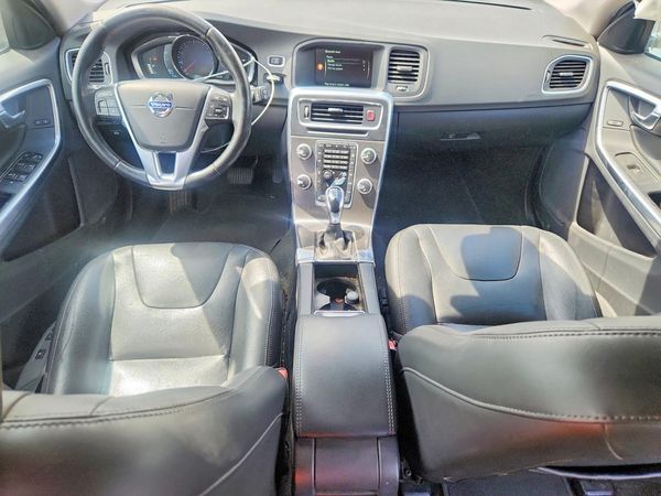 2016 VOLVO V60 SV33 Premier