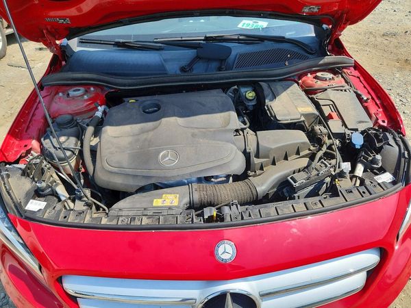 2016 MERCEDES-BENZ GLA