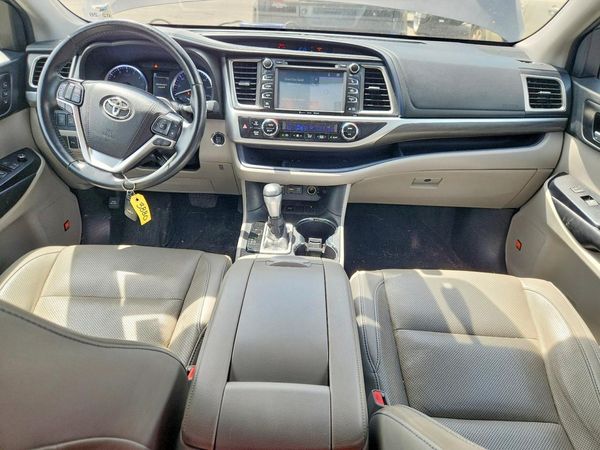 2019 TOYOTA HIGHLANDER