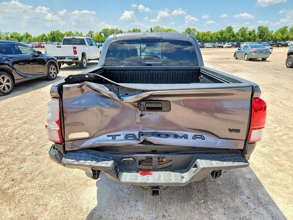 2017 TOYOTA TACOMA