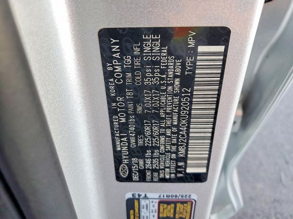2019 HYUNDAI TUCSON SE