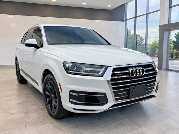 2017 AUDI Q7 quattro Premium
