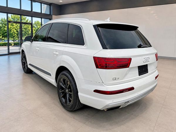 2017 AUDI Q7 quattro Premium