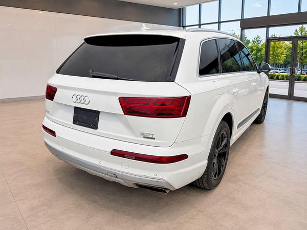 2017 AUDI Q7 quattro Premium