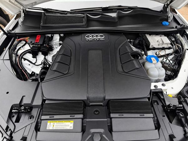 2017 AUDI Q7 quattro Premium