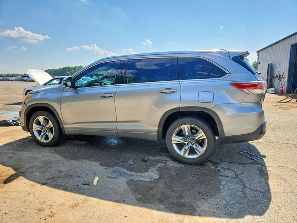 2016 TOYOTA HIGHLANDER