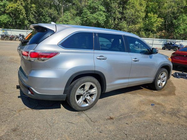 2016 TOYOTA HIGHLANDER